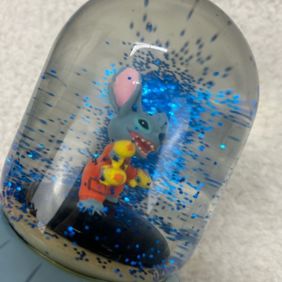 Lilo & Stitch Experiment 626 prison cell snow globe BoxLunch Exclusive 5.5" - Picture 9 of 13